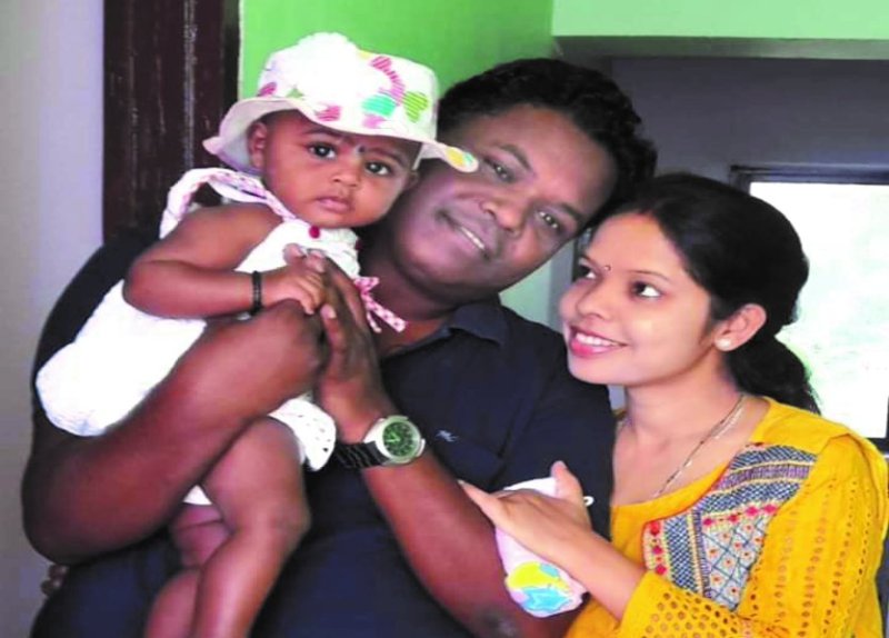 कोरोना पॉजिटिवों का इलाज करते डॉ. अशोक भी हो गए थे संक्रमित, संपर्क में आकर पत्नी व मासूम बेटी भी पॉजिटिव, फिर ड्यूटी पर