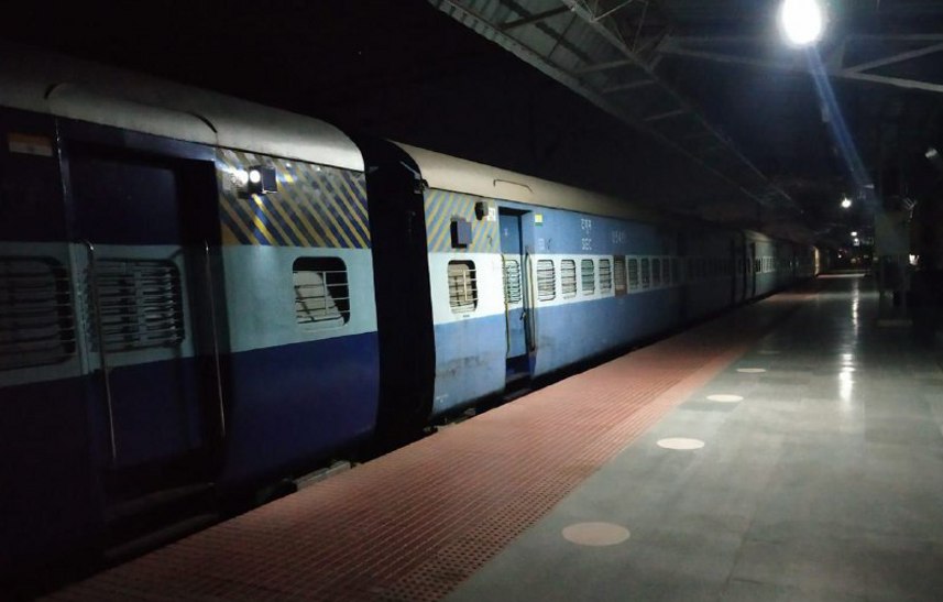 Kisan rail: जिले से एक किसान का 10 टन पार्सल लेकर रवाना हुई ट्रेन, पढ़ें पूरी खबर