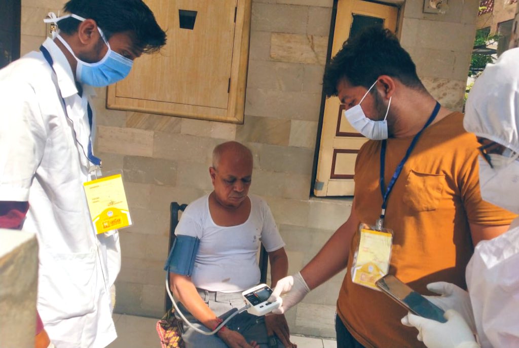 Gujarat: गुजरात में 11वें दिन कोरोना के नए मरीजों की संख्या 1500 पार, 18 ने दम तोड़़ा