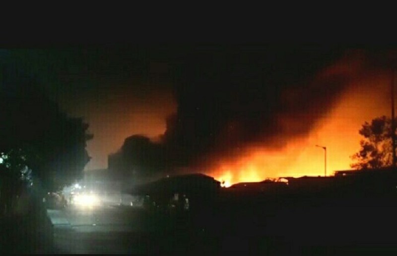 वटवा की केमिकल फैक्ट्री में आग, दो अन्य को लिया चपेट में