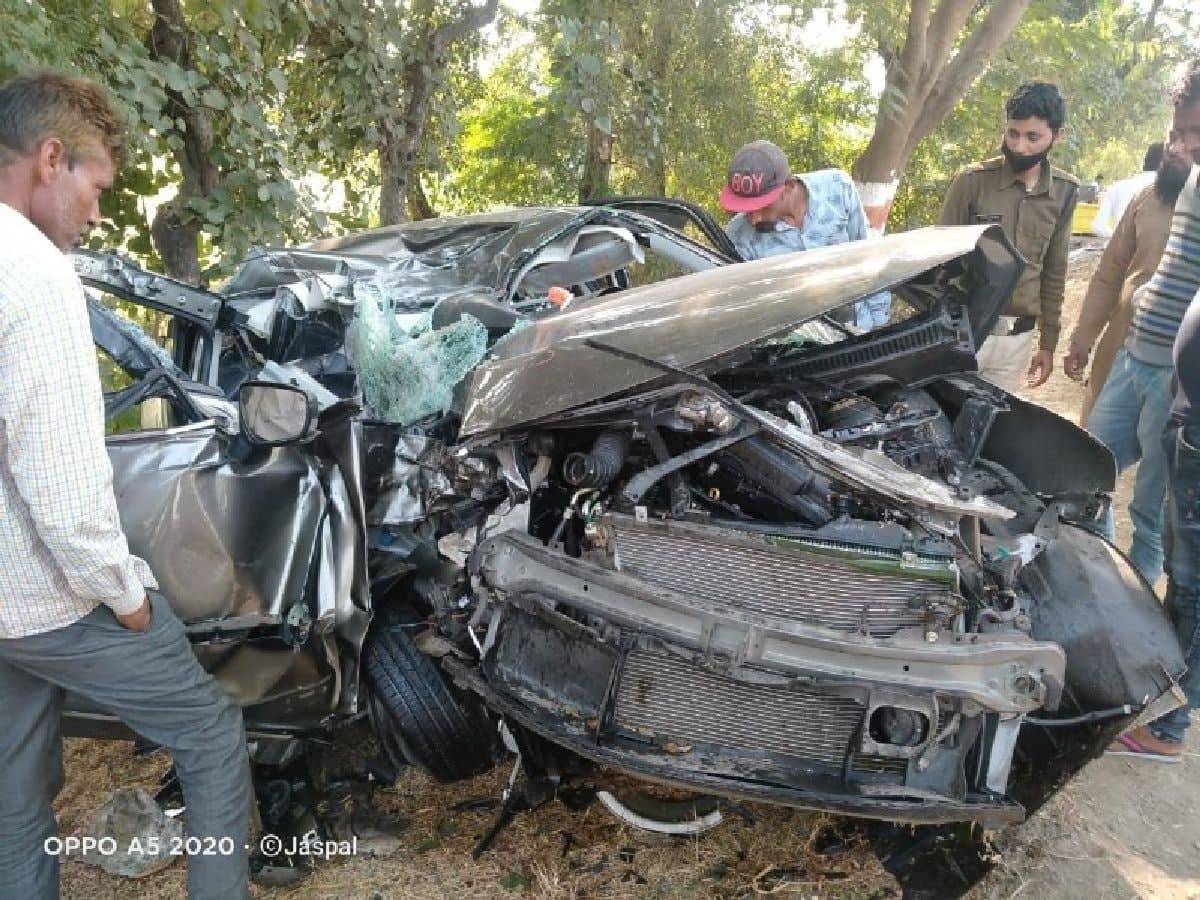 Road accident in Astha, Constable wife and Son Died