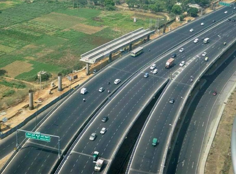 expressway-in-india.jpeg
