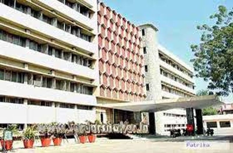 कोरोना इफेक्ट : परीक्षा तिथियां तय नहीं, परीक्षा केद्रों का निर्धारण का काम भी अटका, 20 लाख विद्यार्थी प्रभावित