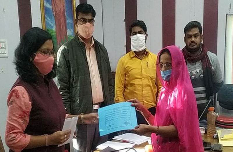 कांग्रेस छोड़ निर्मला राजपुरोहित ने भाजपा के समर्थन से बनी प्रधान