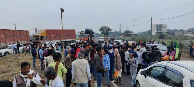 BREAKING NEWS : फोरलेन की क्रॉसिंग में बाइक सवार दो भाइयों को कुचल भागा ट्रक, दोनों की मौत