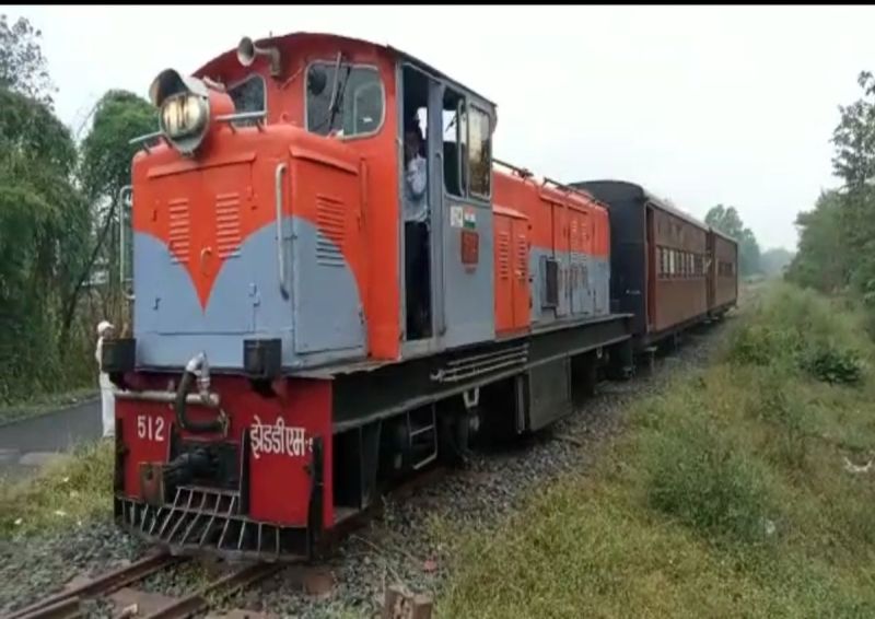 नैरोगेज ट्रेन बंद करने के खिलाफ उनाई में धरने का ऐलान