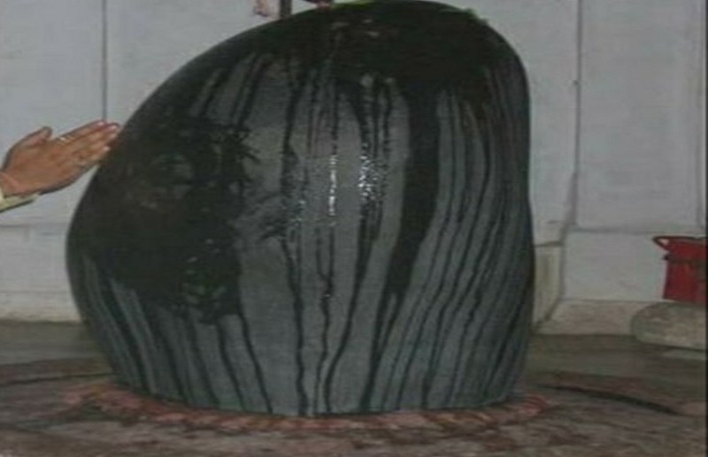 जबलपुर का गोपालपुर पशुपतिनाथ मंदिर का शिवलिंग