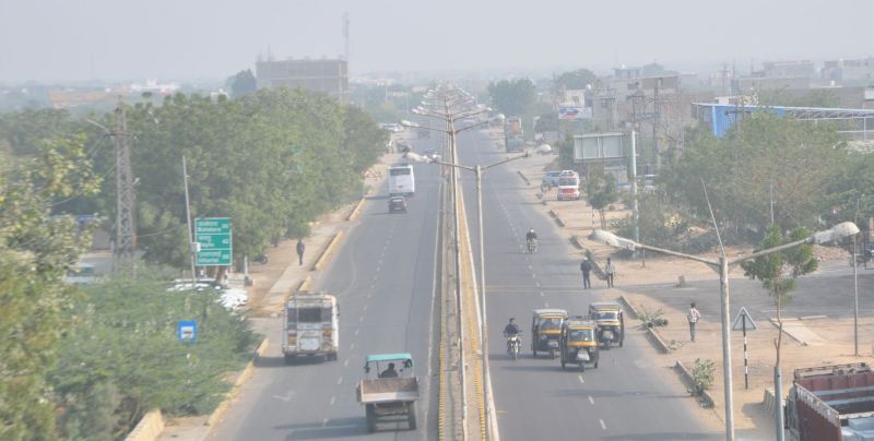 बाड़मेर में सीजन में पहली बार छाया कोहरा, कड़ाके की सर्दी