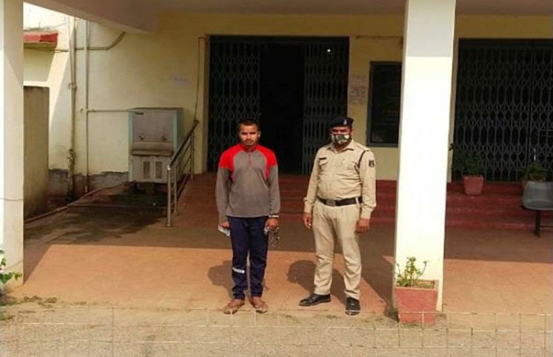 बार-बार मायके जाने से गुस्साए पति ने गला दबाकर कर दी पत्नी की हत्या, गिरफ्तार