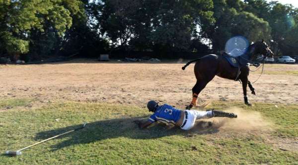 Watch- गिरते हैं शह सवार ही मैदान ऐ जंग में...