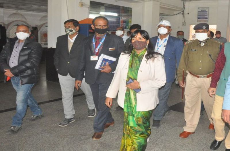 कमियां होगी दुरुस्त, यात्री कोविड प्रोटोकाल का करें पालन: डीआरएम