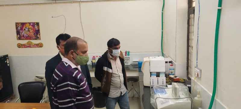 सूरवाल पीएचसी में मिली खामियां समस्त स्टाफ को नोटिस