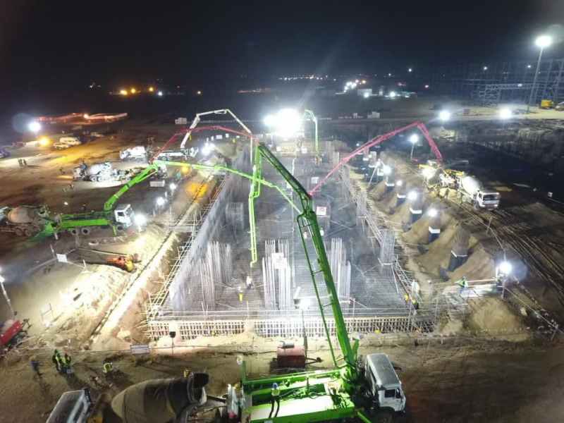 रिफाइनरी की पहली प्रोसेसिंग युनिट की डली नींव