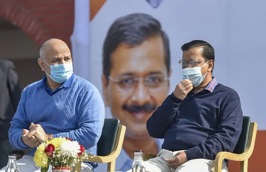 VIDEO: दिल्ली में स्कूल खुलने के आसार नही, बच्चों को 6 माह तक मिलेगा राशन