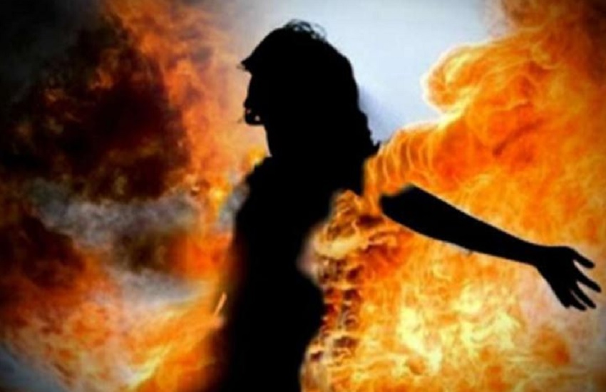Married woman commits suicide by setting fire