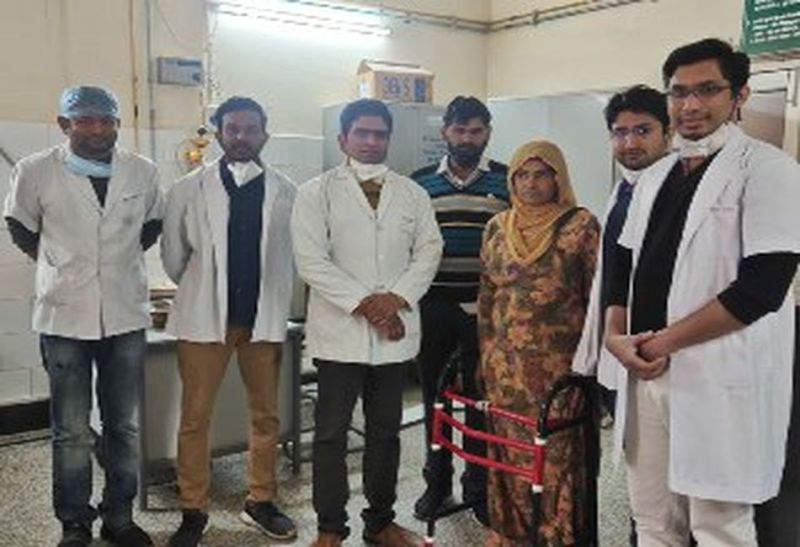 ५२ वर्षीय महिला का घुटना जोड़ प्रत्यारोपण, दर्द से मिला छुटकारा