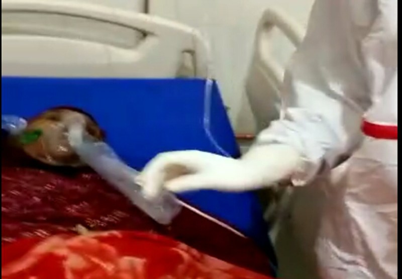 मेडिकल कॉलेज अस्पताल के कोविड वार्ड में ऑक्सीजन खत्म होने से कोरोना पॉजिटिव महिला ने तोड़ा दम