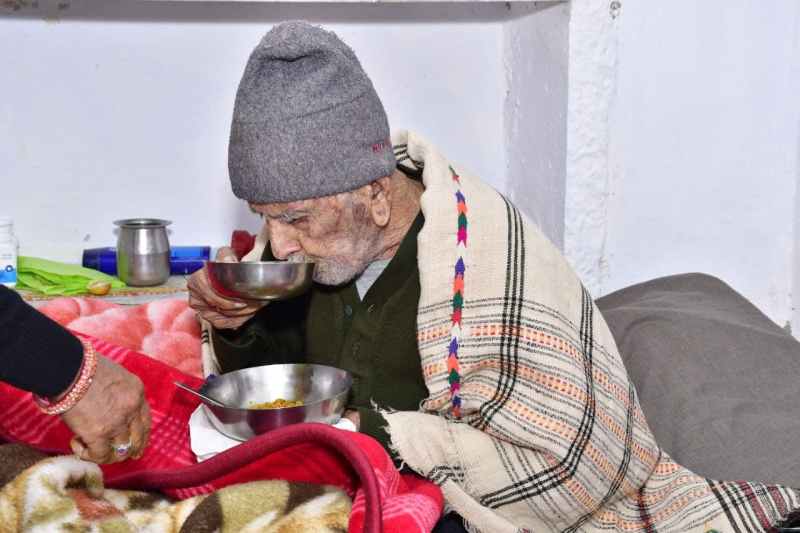 106 साल के अमराराम: बिळौने की छाछ,तीन टाइम रोटी