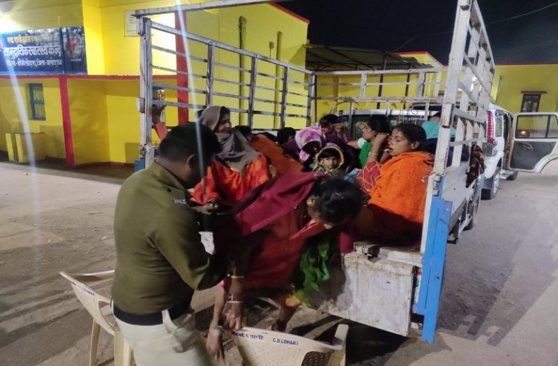 ट्रैक्टर ट्रॉली पलटने से 27 लोग घायल, 13 की हालत गंभीर, देव दर्शन के लिए निकले थे घर से मातम में बदला सफर