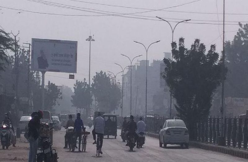 कोहरे के साये में रहा थार, अब दिन भी ठंडा