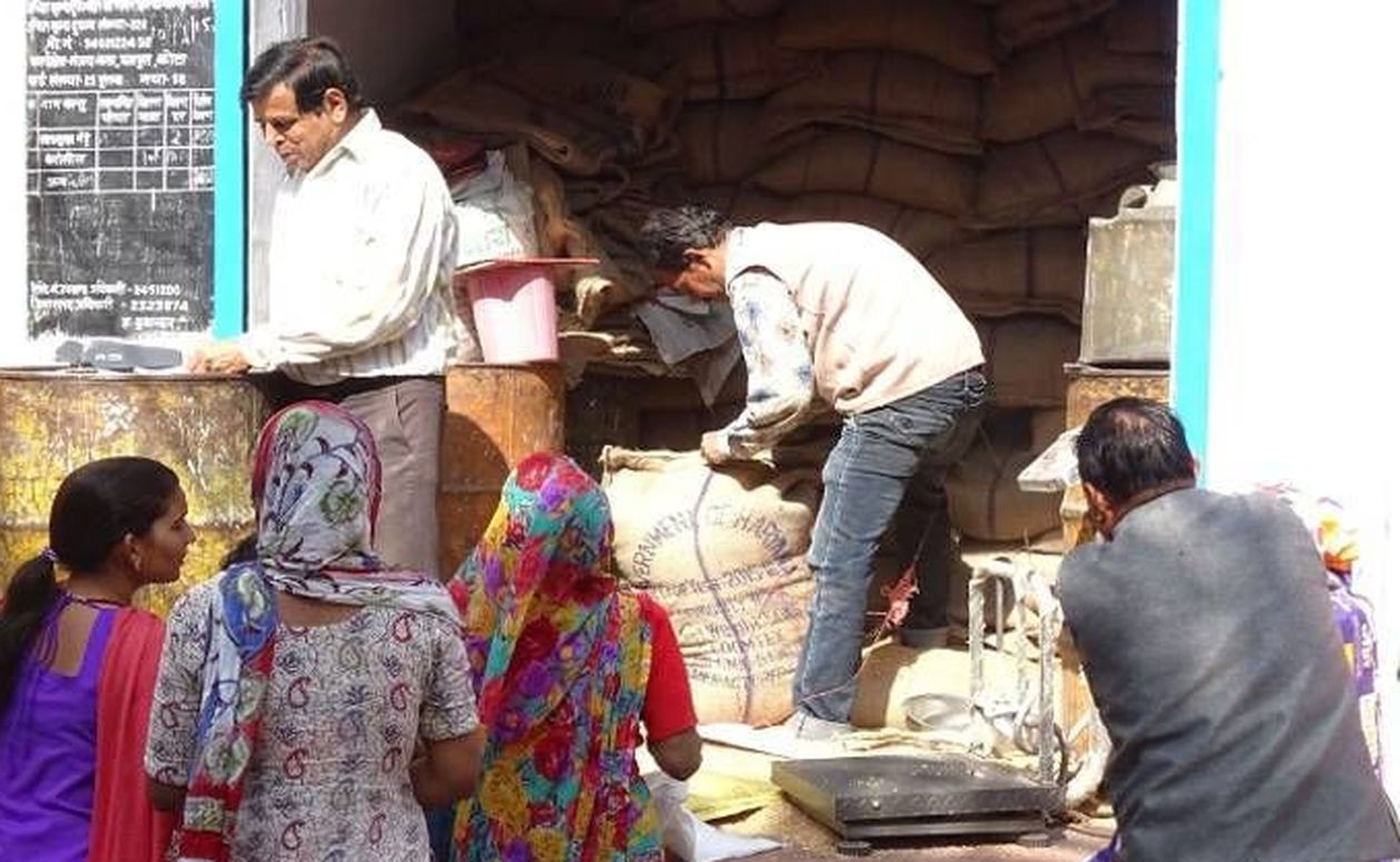 कोरोना: प्रदेश के 15 लाख लोगों के लिए अब भी दो वक्त की रोटी मुश्किल