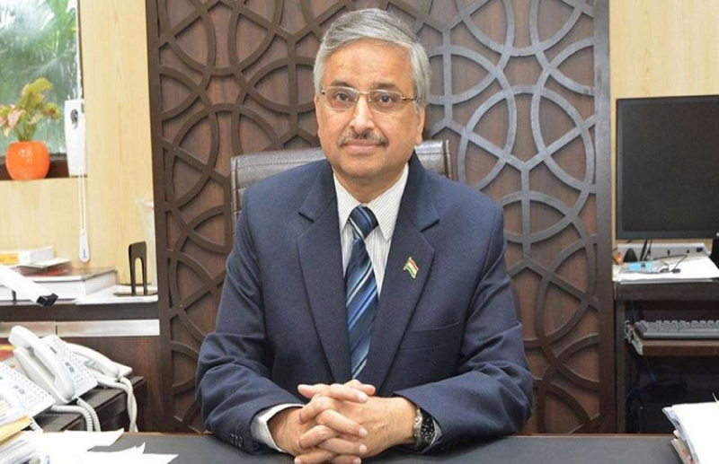 Corona Vaccine को लेकर AIIMS निदेशक का बयान- साइड इफेक्ट्स दिखे तो मिलेगा मुआवजा