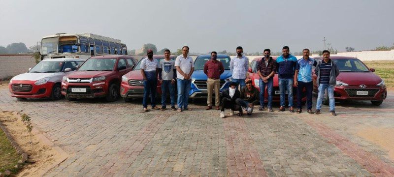 फर्जी दस्तावेज से कारें किराए पर लाकर बेची