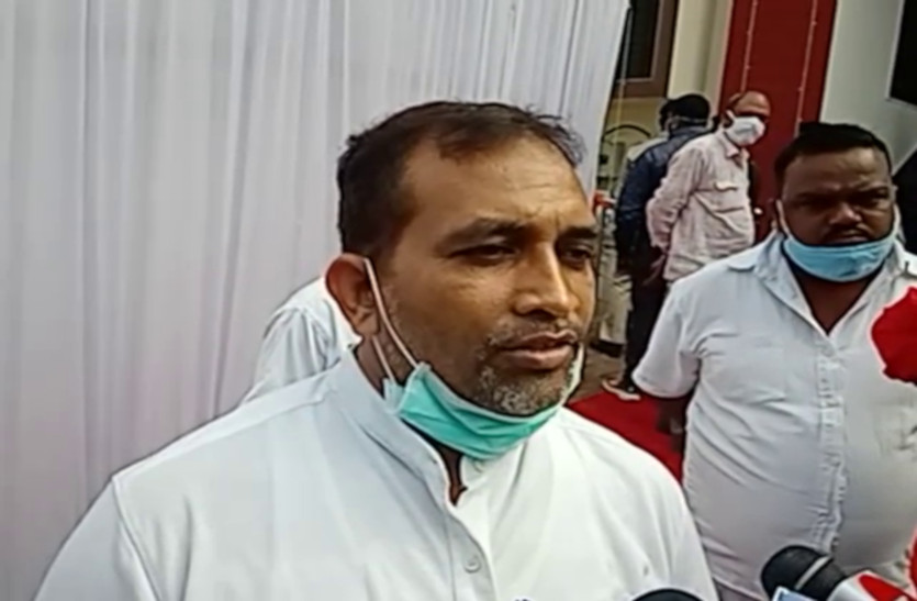 दोबारा ब्लॉक अध्यक्ष बनने पर बधाई की जगह विधायक ने कसा तंज, फिर ब्लॉक अध्यक्ष ने दिया करारा जवाब