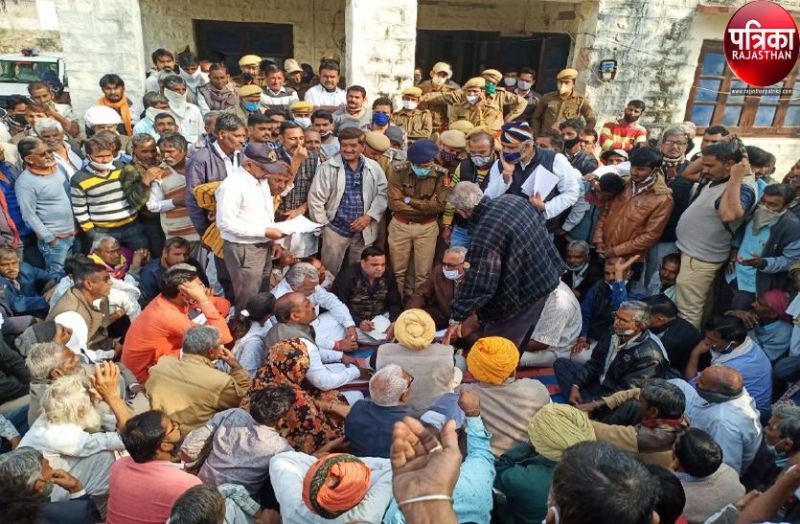 VIDEO : यहां डिस्कॉम के खिलाफ किसानों का फूटा गुस्सा