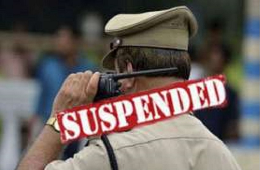 कर्नाटक : पुलिस निरीक्षक, दो कांस्टेबल निलंबित