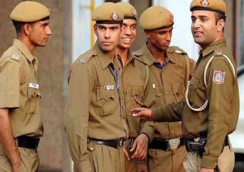 इलाहाबाद हाईकोर्ट से पुलिसकर्मियों को मिली बड़ी राहत, सभी के तबादले पर लगाई रोक, सुनाया ये आदेश