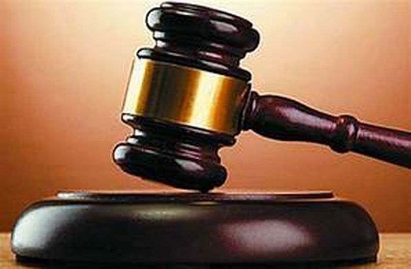 Five years imprisonment for accusing police officer of tractor