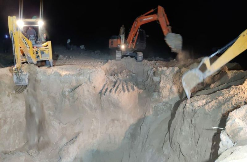 बाड़मेर हादसा: पुरानी बेरी मरम्मत करते ढही, चार श्रमिक दबे, एक की मौत