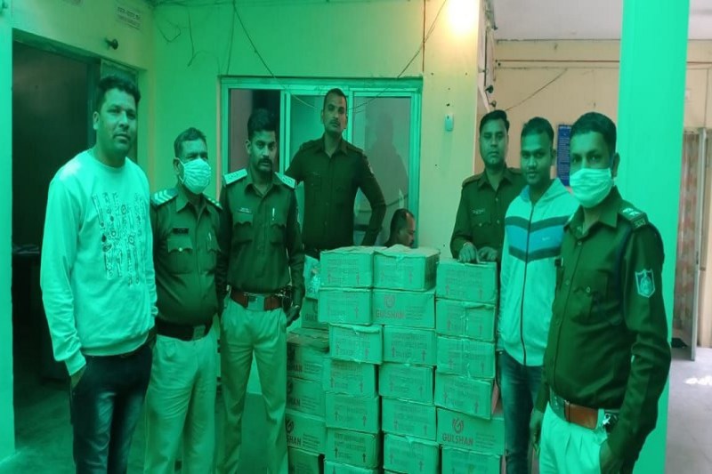 अवैध शराब संग तस्कर गिरफ्तार