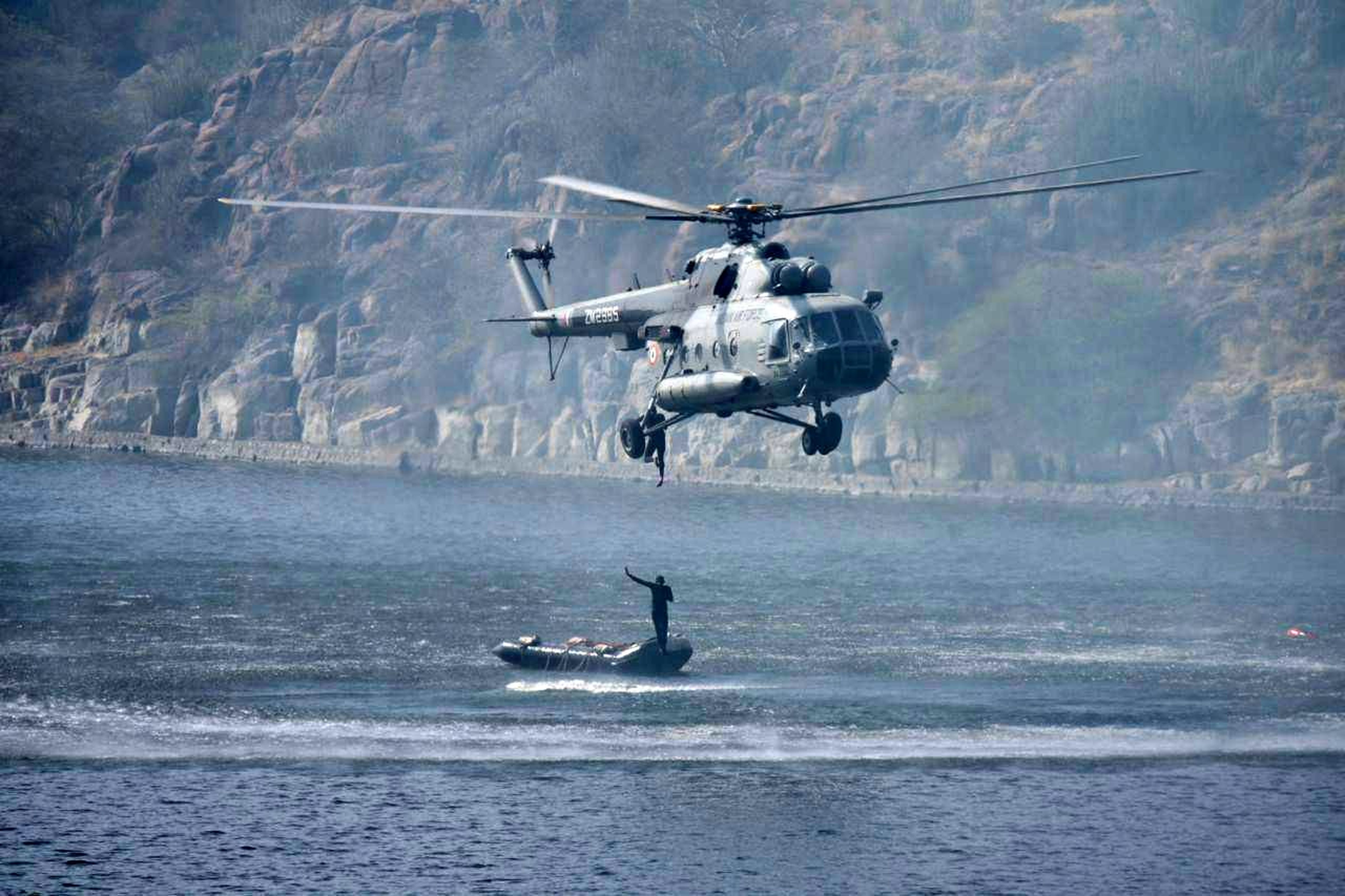 कायलाना में सेना का बाढ़ बचाव राहत का अभ्यास