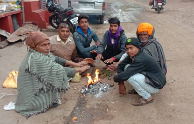 कांठल में दिनभर धुंध, बादल और शीतलहर