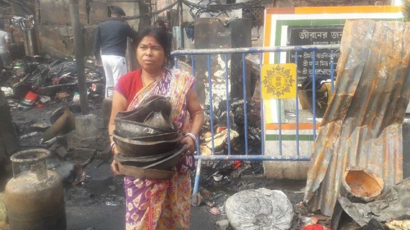 सपनों के घरौंदे जलकर हुए राख