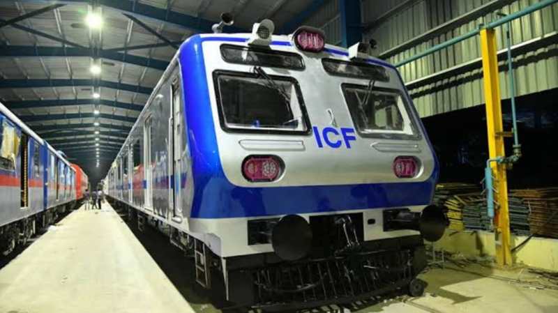 कानपुर से चलने वाले लोकल यात्रियों के लिए बड़ी खुशखबरी, एसी थ्री फेज मेमू ट्रेन में होगी यात्रा