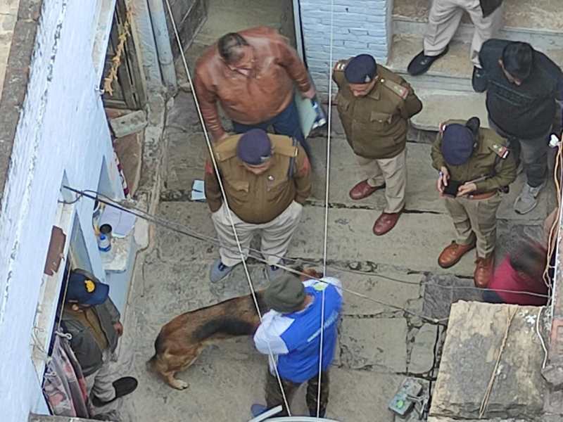 पत्नी की रात को हत्या, पति पर शक