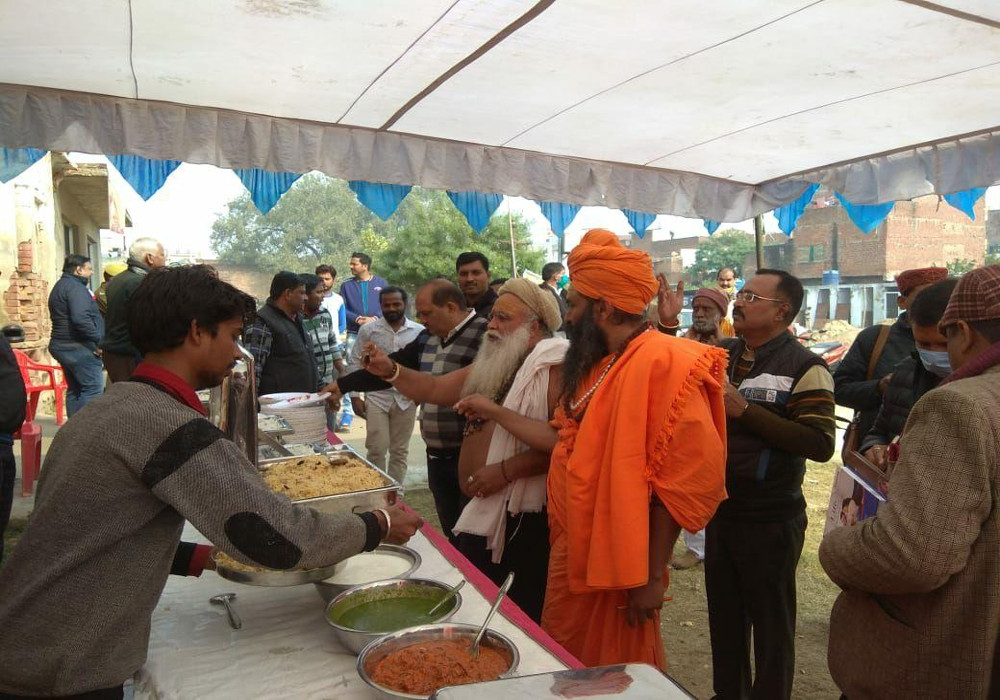 खदरा के नानकशाही मठ में भण्डारे का आयोजन हुआ पहुंचे कई संत 