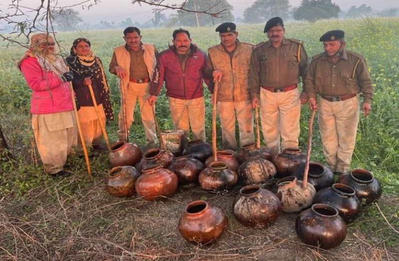 शंकरपुरा में 3 हजार लीटर वॉश किया नष्ट, 6 भट्टियां तोड़ी