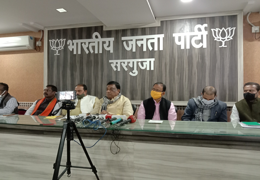 भाजपा प्रदेश महामंत्री चंदेल बोले- कम धान खरीदने किसानों का रकबा किया कम, सरगुजा में रेत माफिया सक्रिय