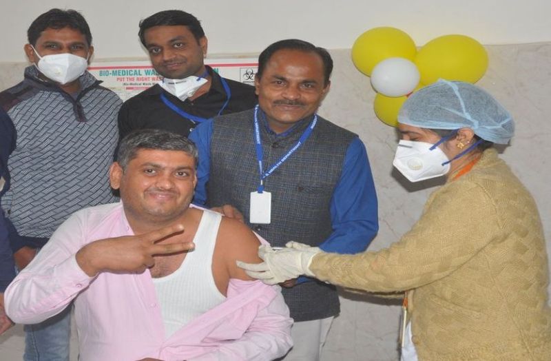 कोरोना : 185 को लगा टीका, 116 वैक्सीनेशन से रहे दूर