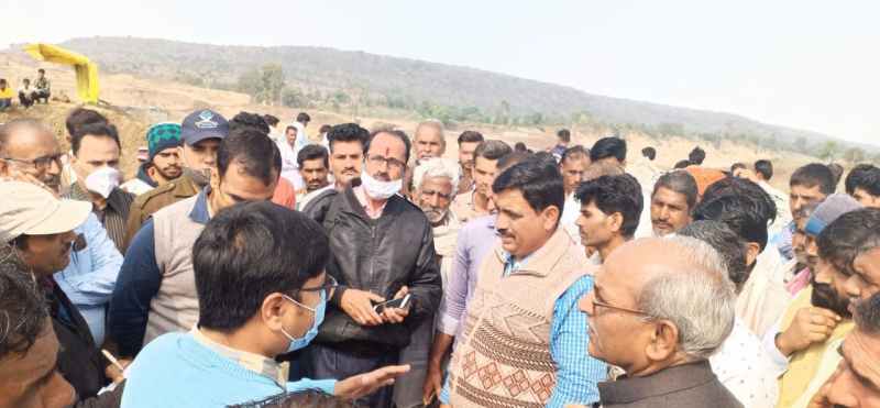 किसानों ने रोका रेसई पार्वती डैम का निर्माण, प्रशासन को एक महीने की मोहलत