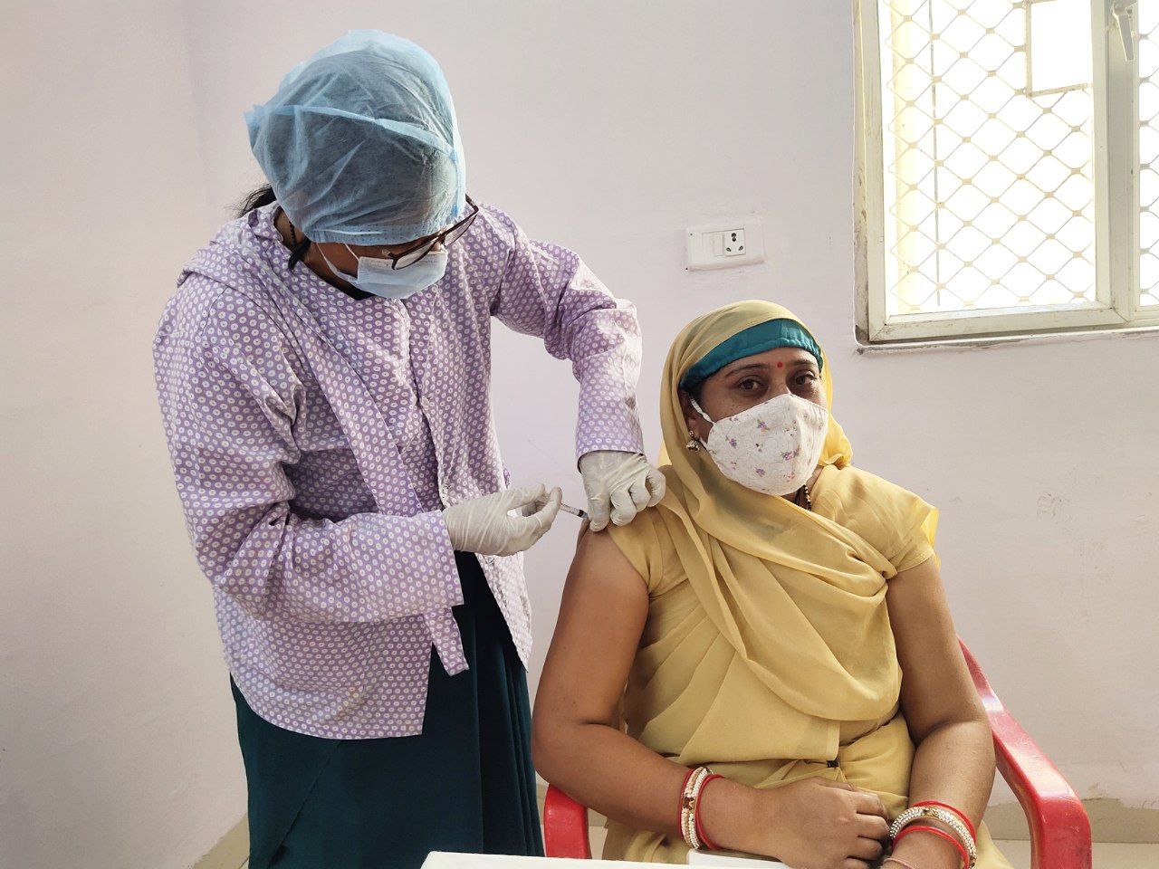 कोविड-19 वैक्सीनेशन- अंतिम दिन टूटा रिकार्ड, 300 ने लगवाया टीका