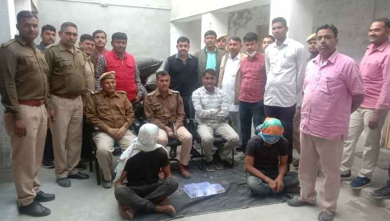 पुलिस-तस्करों में आमने-सामने हुई फायरिंग, दो तस्कर गिरफ्तार