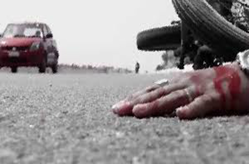 नेशनल हाइवे पर तेज रफ्तार स्कॉर्पियो ने बाइक सवार युवक को दी मौत, 2 दोस्त गंभीर