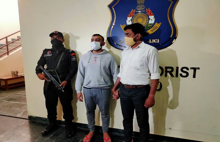 करोड़ों की ऑयल चोरी का वांछित मुंबई एयरपोर्ट से गिरफ्तार