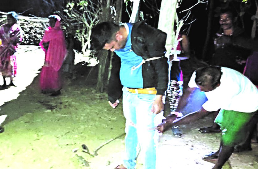 शादीशुदा पुलिस कांस्टेबल ने नाबालिग लड़की की इज्जत लूटी, ग्रामीणों ने खंबे से बांधकर किया जमकर पिटाई, वीडियो वायरल