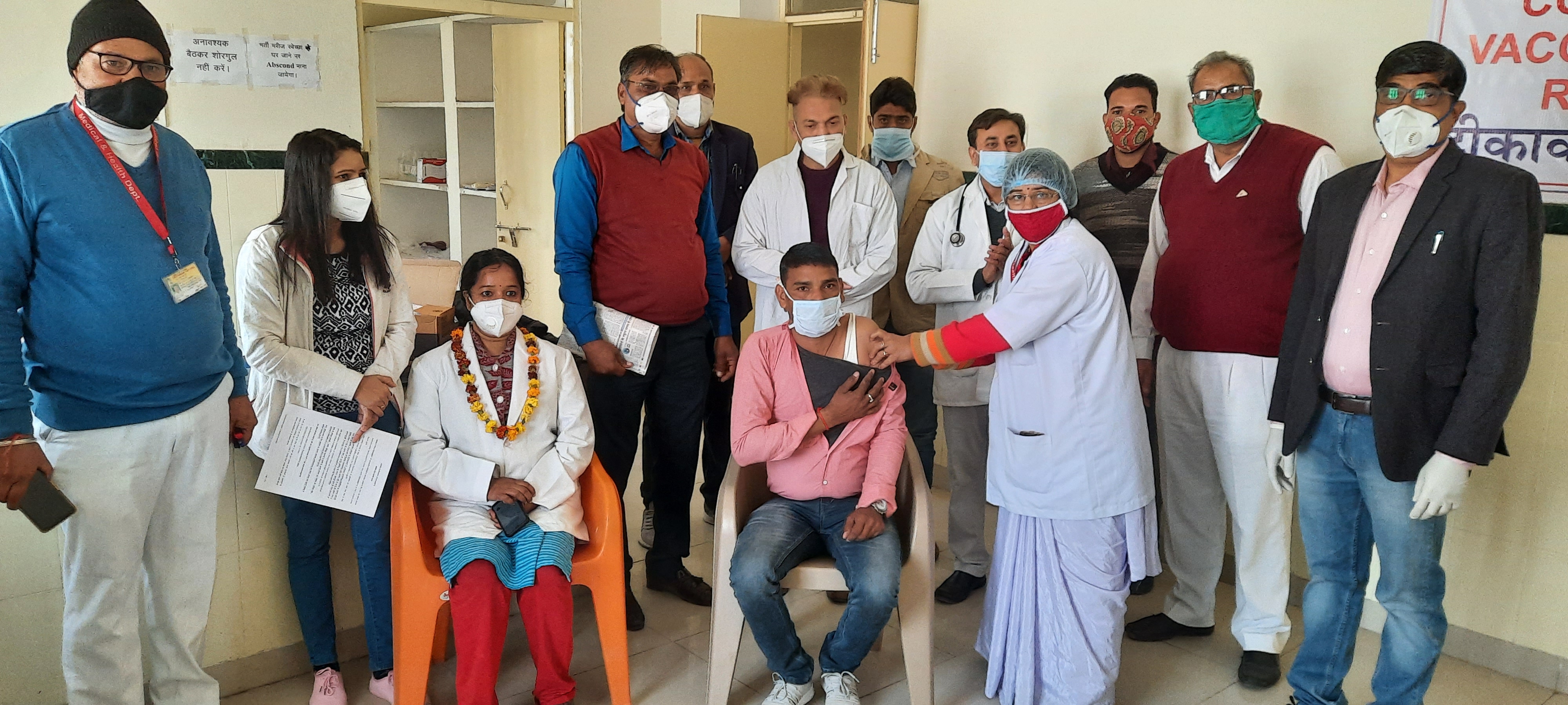 Good news...शाहपुरा के राजकीय अस्पताल में कोरोना का टीकाकरण शुरू